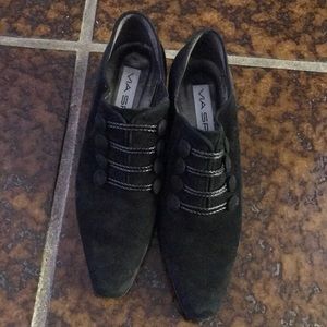Black Oxford shoes